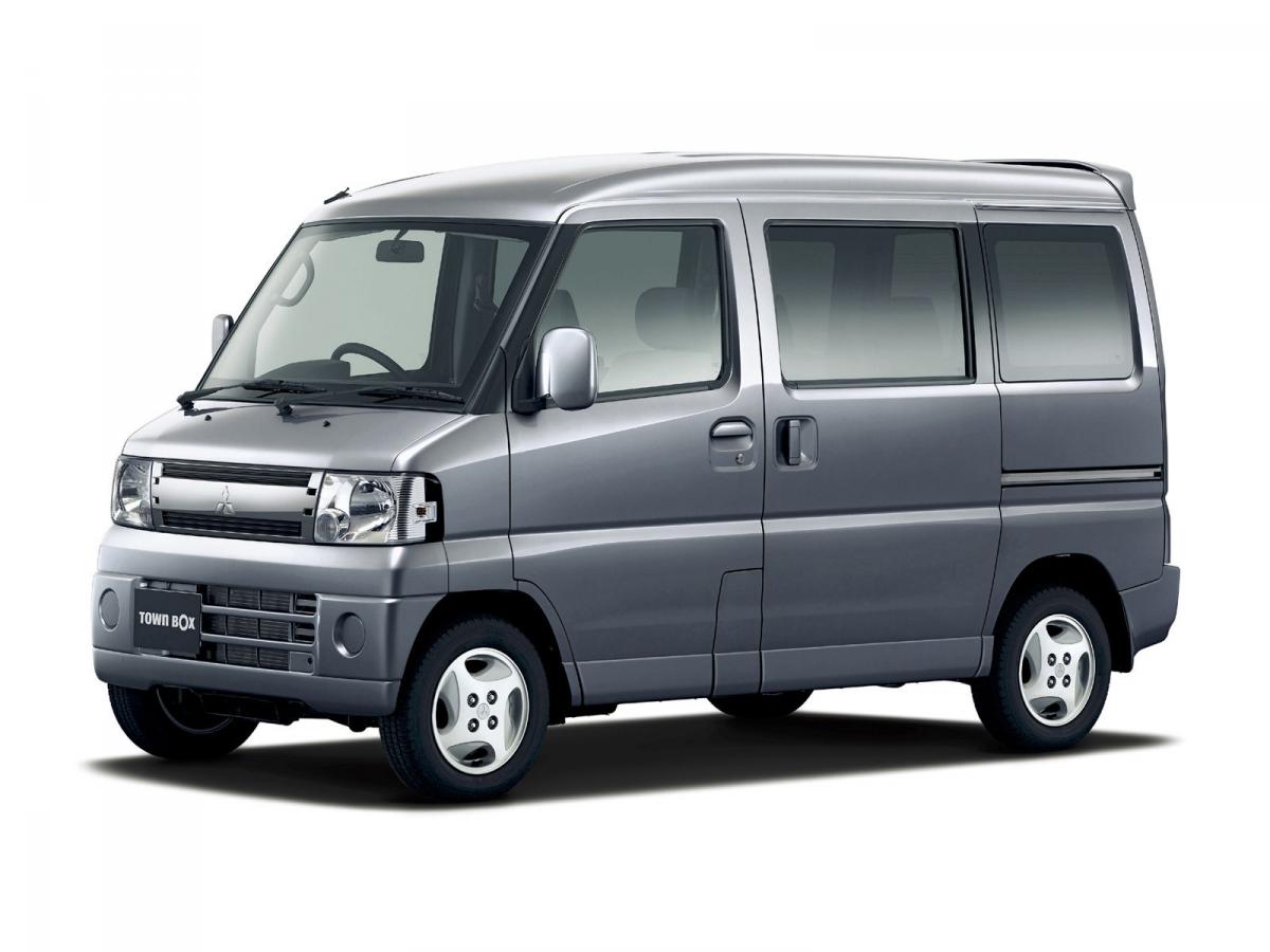 Mitsubishi Town BOX technical specifications and fuel economy